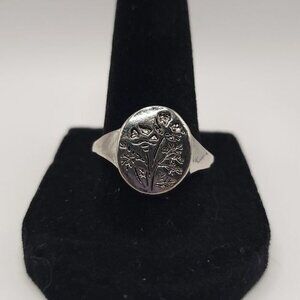 Silver‎ Oval Orchid Flower Carved Ring Size 9 (NWOT)